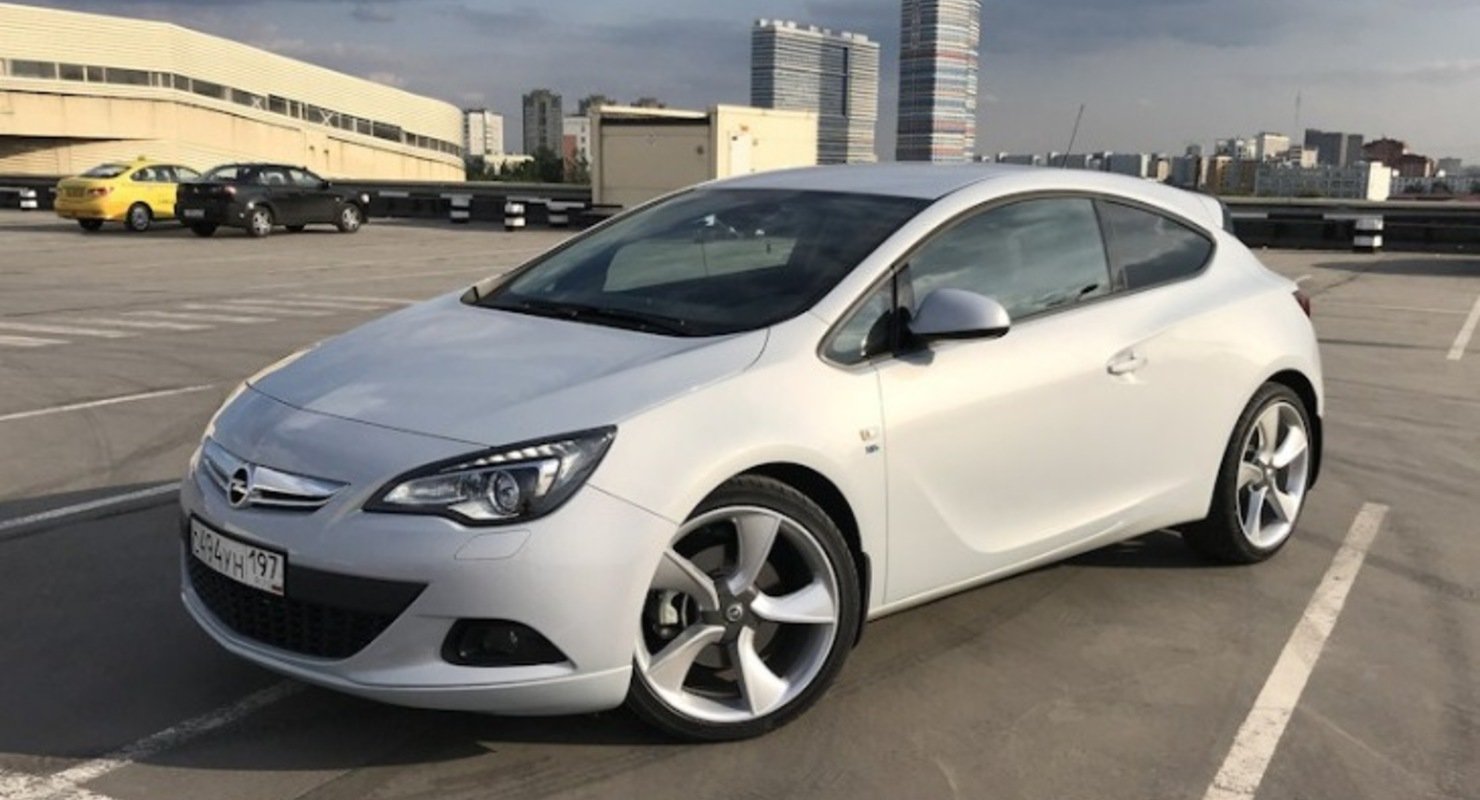 Opel Astra j GTC 2021